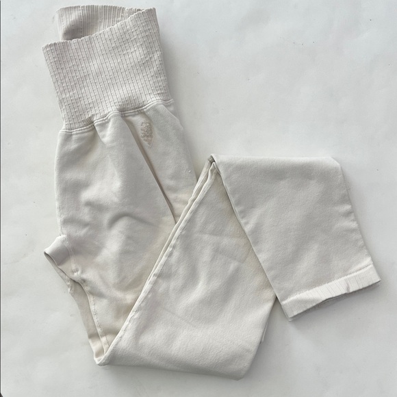 FP Movement X The Class Seamless Leggings in Turtle Dove XS/S - Picture 4 of 8